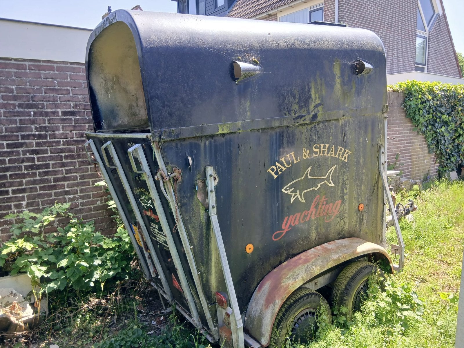 Gratis oude paardentrailer op te halen, Ophalen, Gebruikt