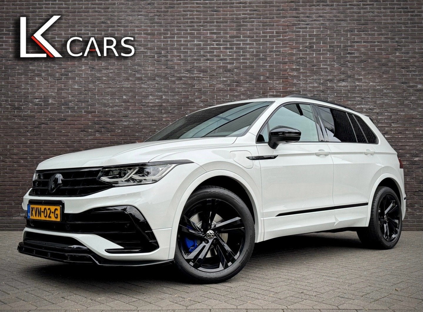 Volkswagen Tiguan R-Line PARELMOER | PANO | TREKHAAK | 360 C, Auto's, Automaat, Gebruikt, 4 cilinders, Bedrijf