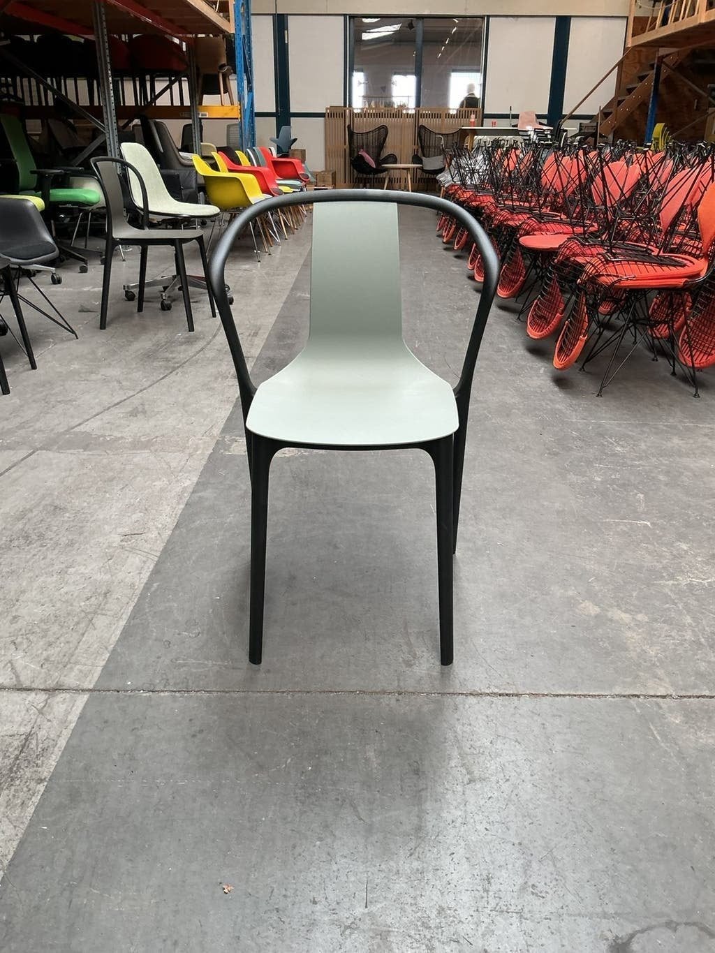 Vitra Belleville Chair Stoel | Licht Grijs | Kunststof, Kunststof, Gebruikt, -, Ophalen of Verzenden
