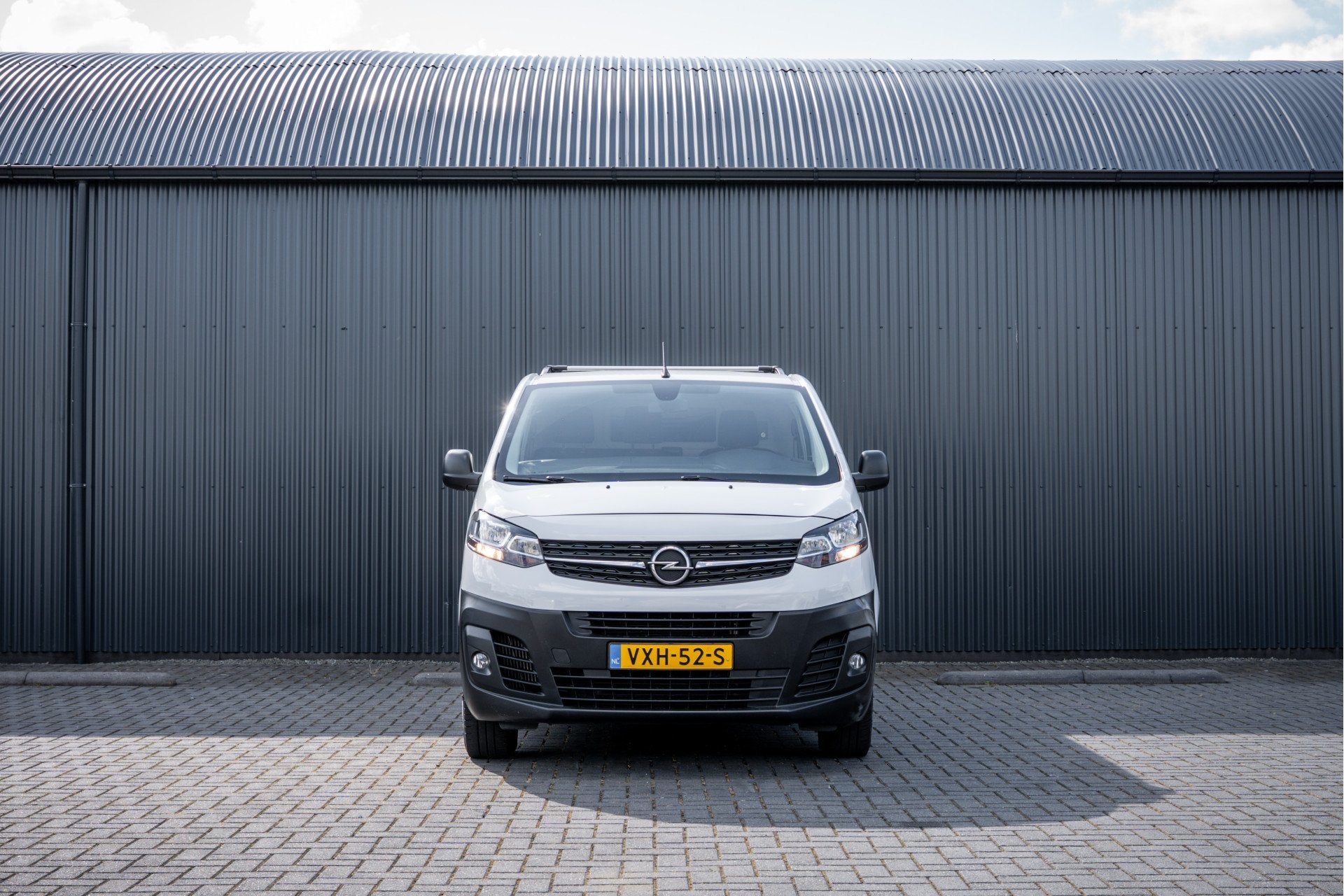 Opel Vivaro 1.5 | 3-Zits | 1e Eigenaar | Camera | Inrichting, Voorwielaandrijving, Gebruikt, 4 cilinders, 1645 kg