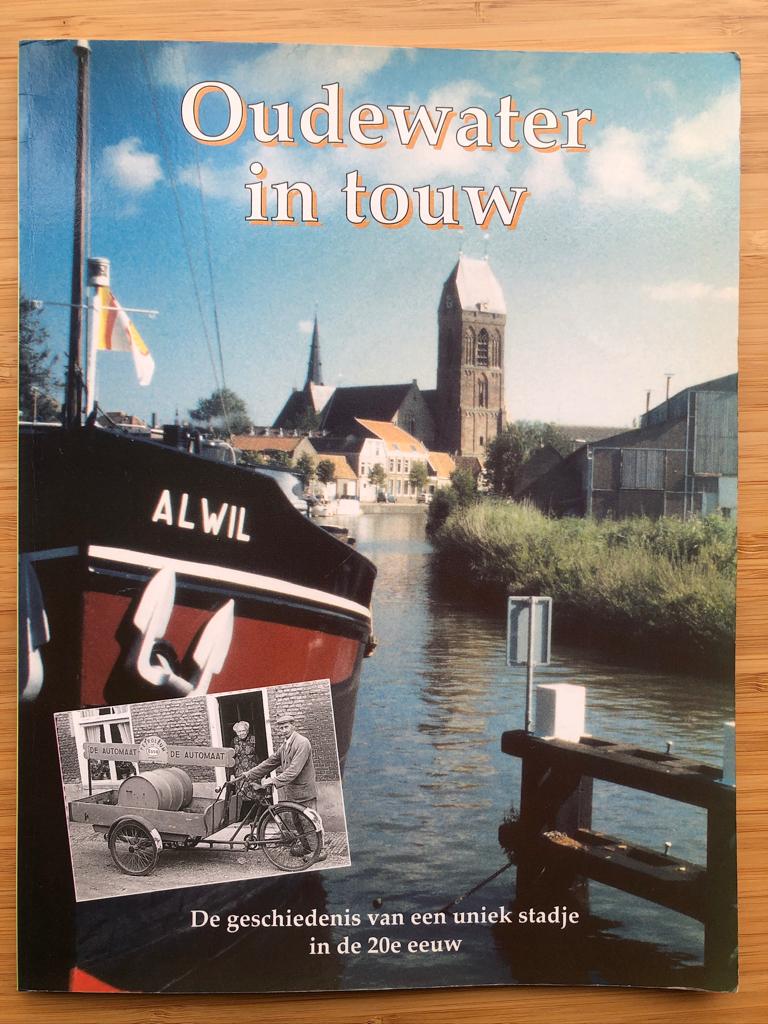 OUDEWATER IN TOUW boek, Boeken, Diverse auteurs, Ophalen of Verzenden, Zo goed als nieuw, Overige onderwerpen