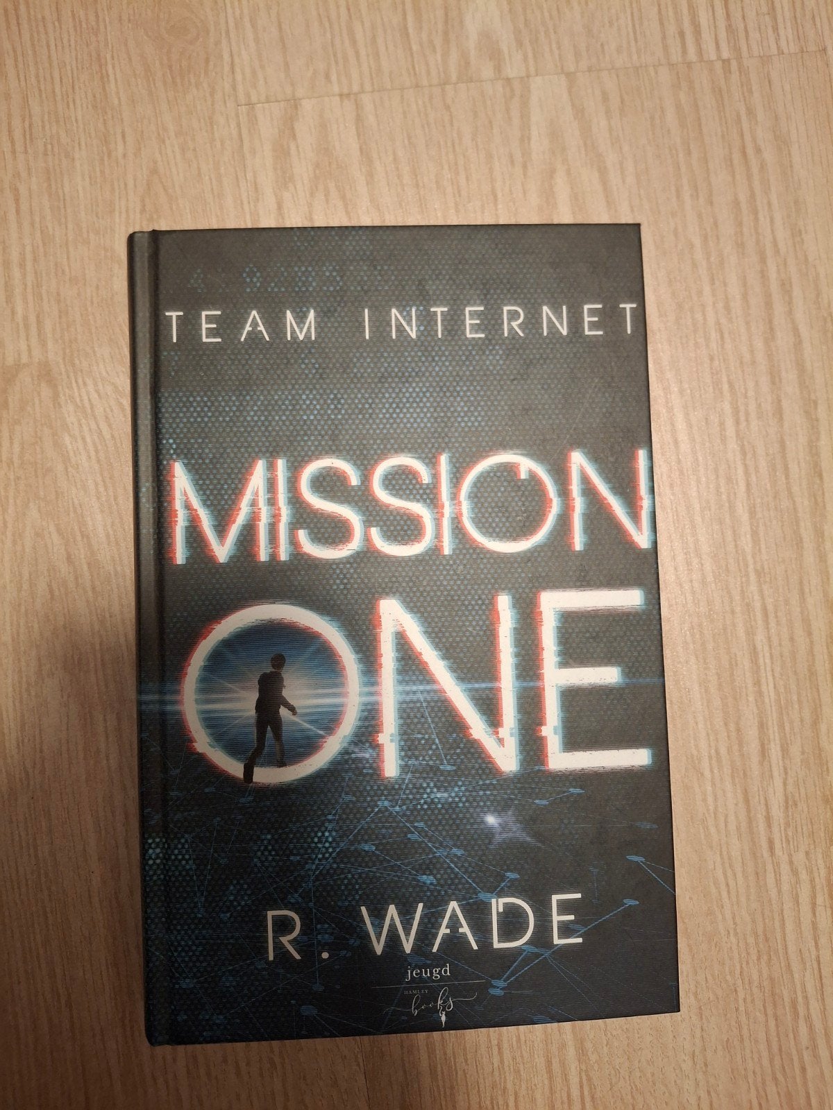Mission One - R. Wade, Ophalen of Verzenden, Zo goed als nieuw, R. Wade, Fictie