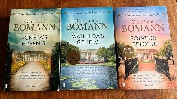 Corina Bomann 3 delen van de vrouwen van de leeuwenhof, Boeken, Ophalen of Verzenden, Zo goed als nieuw, Corina Bomann