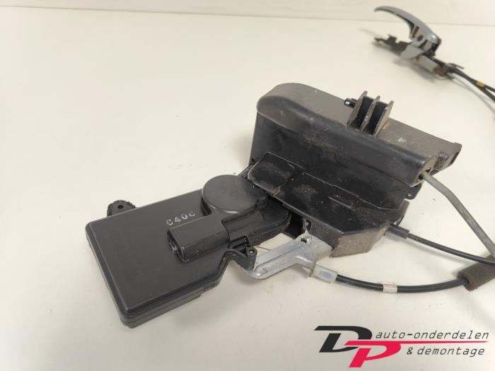 Deurslot Mechaniek 4Deurs rechts-voor van een Mazda RX-8, Gebruikt, -, -, Ophalen of Verzenden