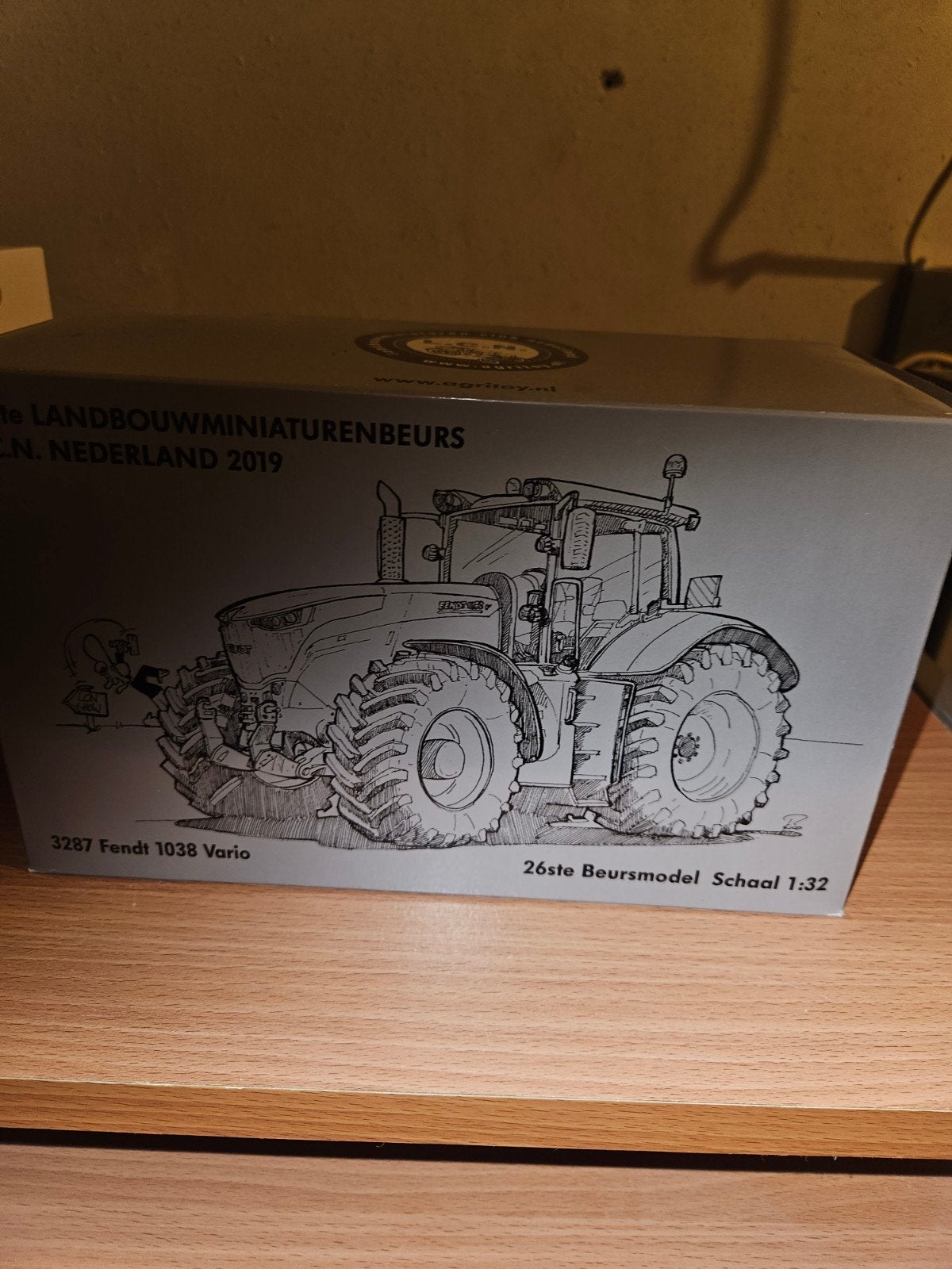 Fendt 1038 Vario Tractor Miniatuur - 26e Beursmodel, Ophalen of Verzenden