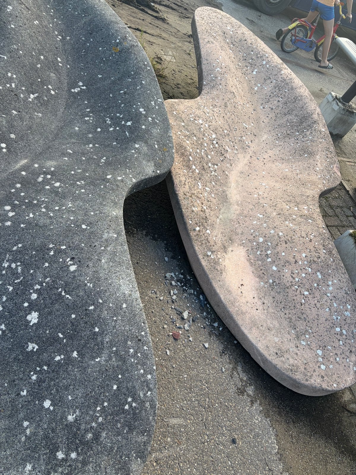 Unieke betonnen banken - set van 2, Tuin en Terras, Ophalen of Verzenden, Gebruikt, Overige materialen