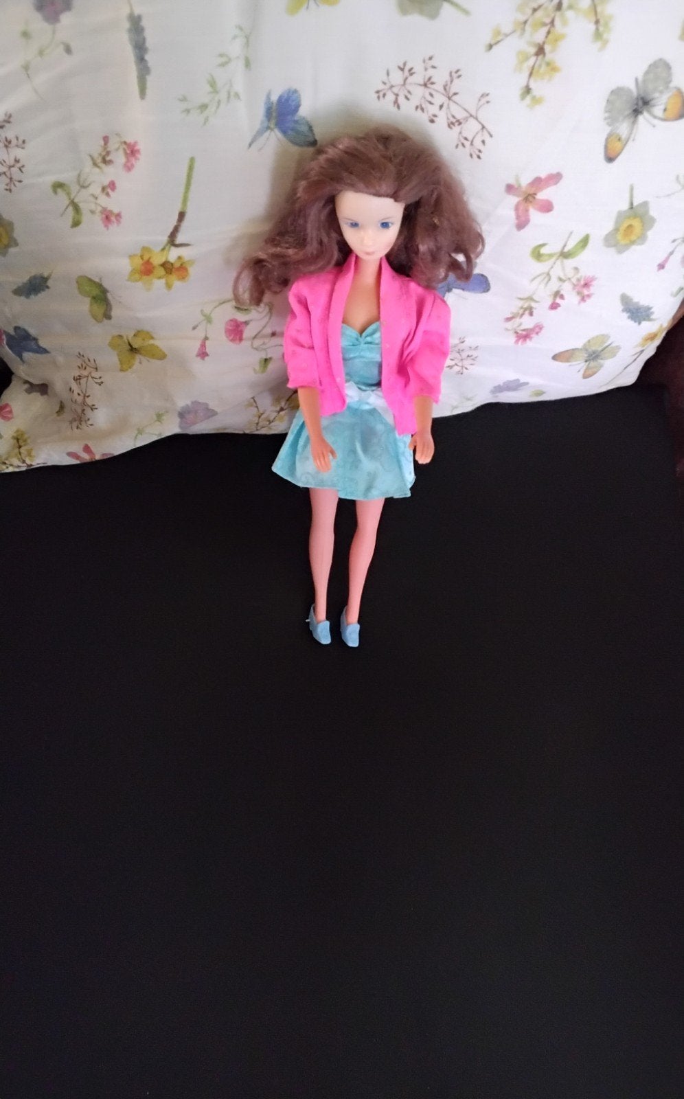 Barbie pop met roze jasje en blauwe jurk, Ophalen of Verzenden, Gebruikt, Barbie