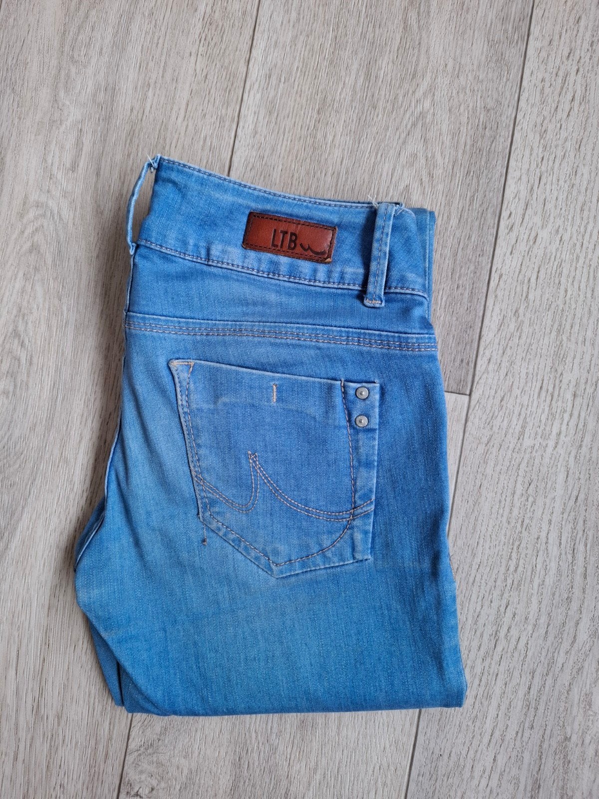 LTB Molly spijkerbroek - Maat W27/L32, Kleding | Dames, Blauw, Ophalen of Verzenden, Zo goed als nieuw, LTB
