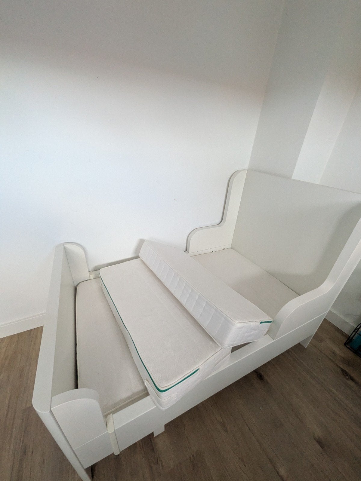 Ikea Busunge meegroei bed compleet met lattenbodem en matras, Ophalen, Gebruikt, Lattenbodem