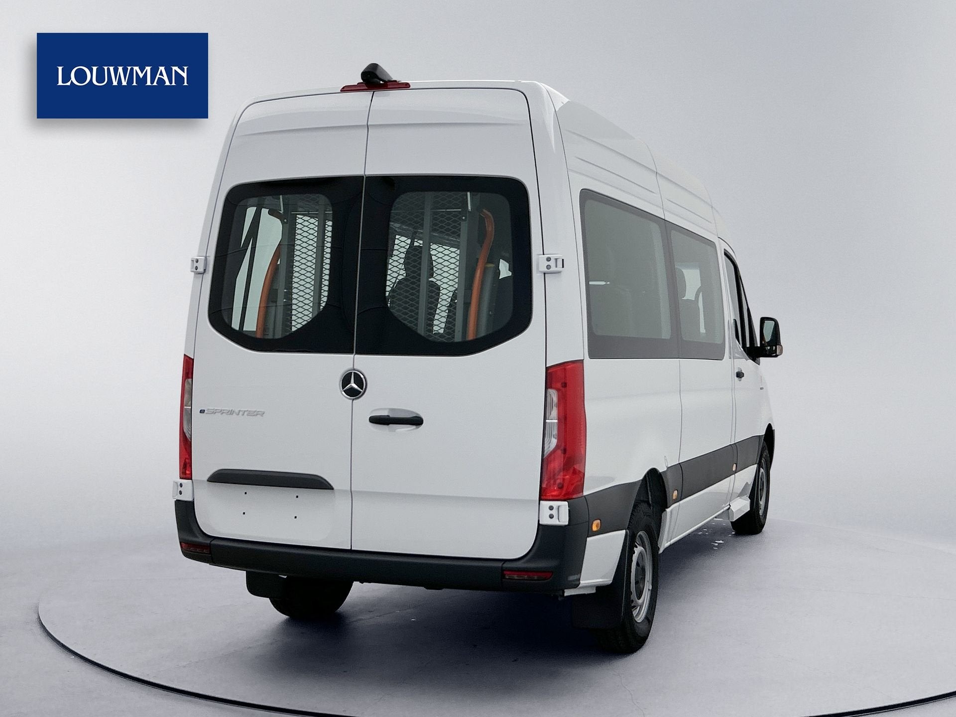Mercedes-Benz eSprinter 0,99% RENTE - 81kWh L2H2 RWD Rolstoe, Automaat, Wit, Nieuw, Te koop