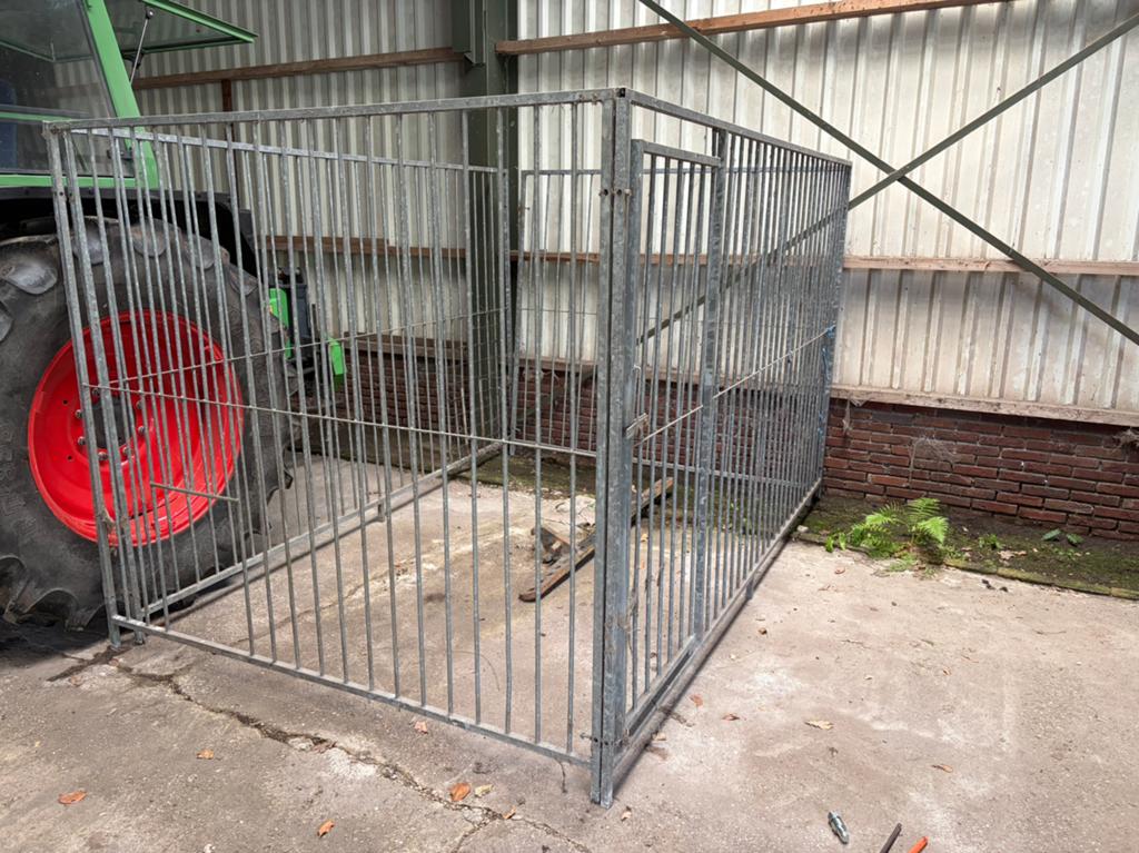 RVS hondenkennel, Ophalen, Gebruikt