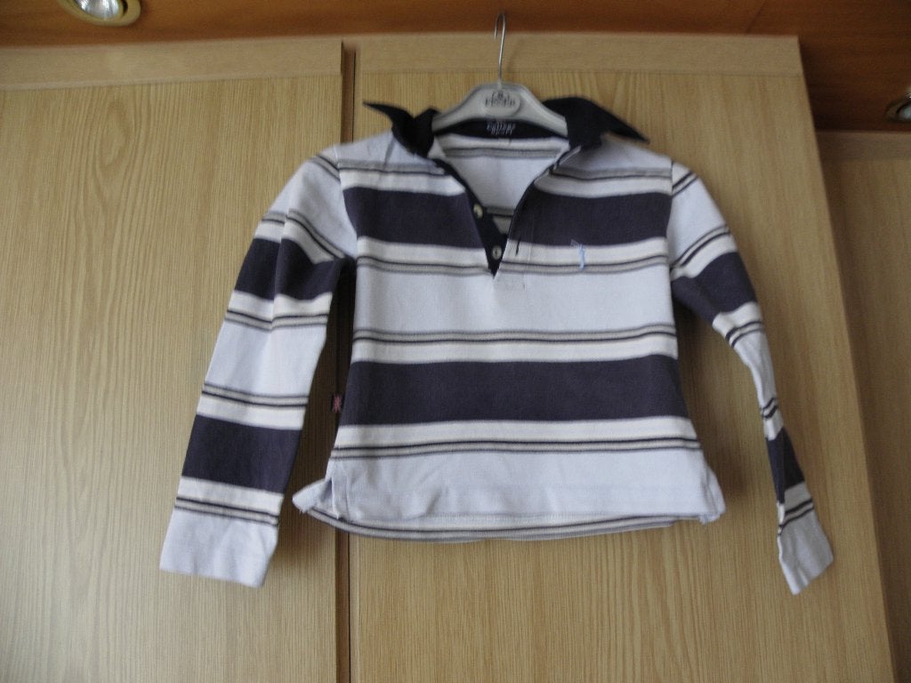 Goedkope blauw wit katoen polo trui COLLEGE STYLE SPORT 128, Kinderen en Baby's, Kinderkleding | Maat 128, Gebruikt, Trui of Vest