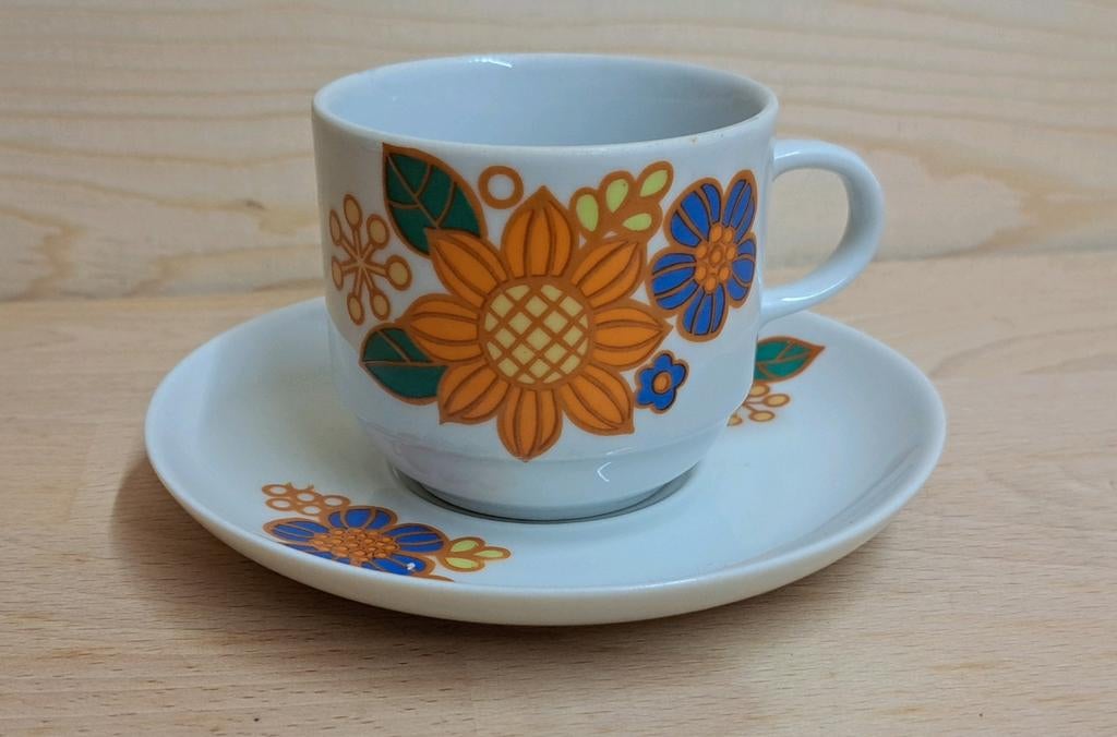 Flower-power kop en schotel, Verzamelen, Ophalen of Verzenden, Huis en Inrichting