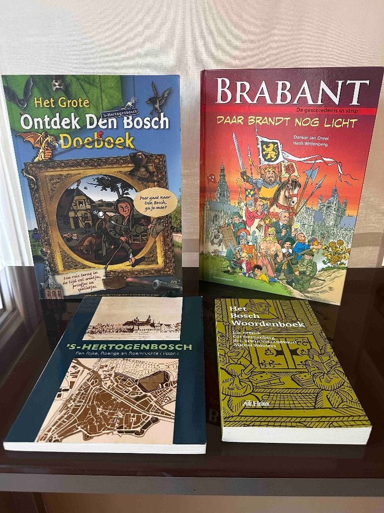 Den Bosch boeken, Ophalen of Verzenden, Zo goed als nieuw