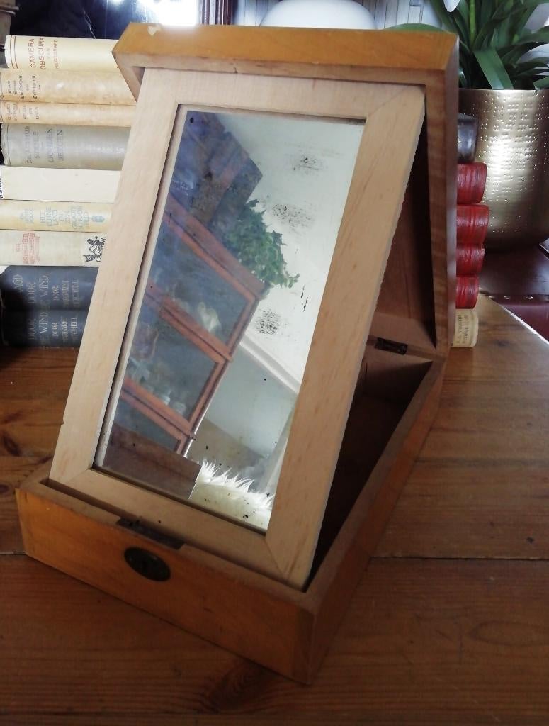 Houten oude scheerkist met spiegel zonder inhoud, Antiek en Kunst, Curiosa en Brocante, Ophalen of Verzenden