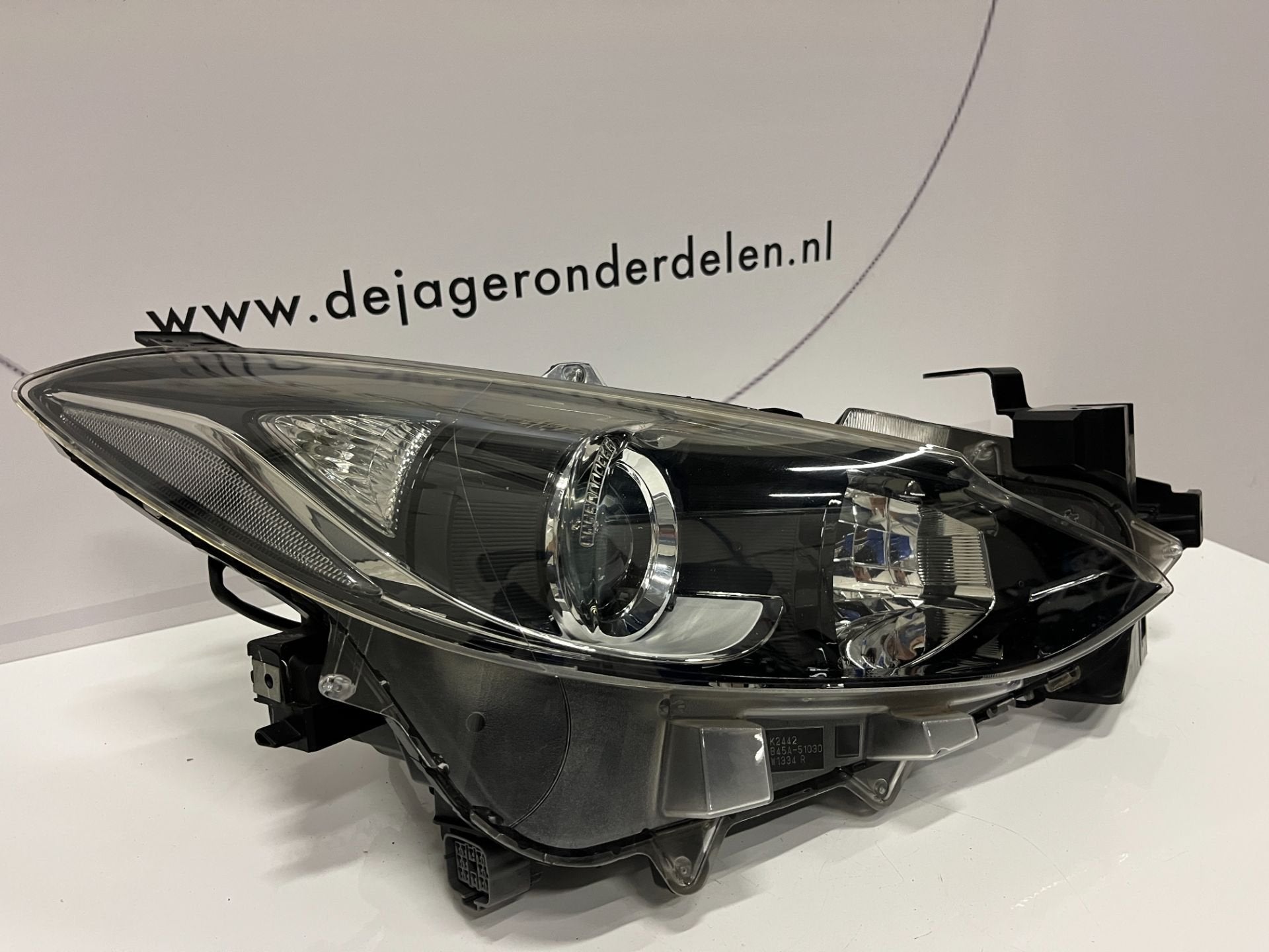 MAZDA 3 KOPLAMP RECHTS BHR151030 2011 - 2015, Gebruikt, Shinchi, Fuchu-Cho 3-1
730-8670  Hiroshima, Mazda Motor Corporation, Info@mazda.co.jp