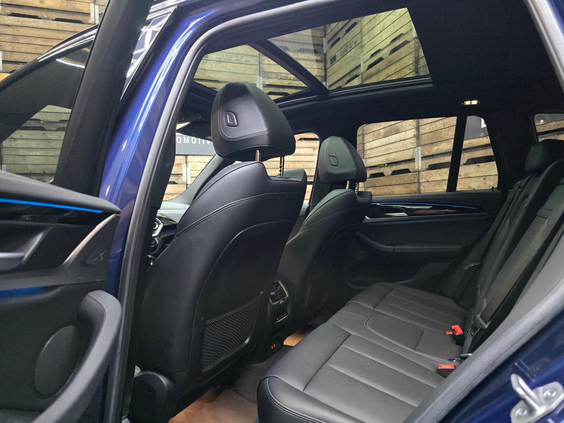 Foto 7 van BMW IX3 High Executive 80 kWh Pano LED navi Trekhaak 19"LM 9