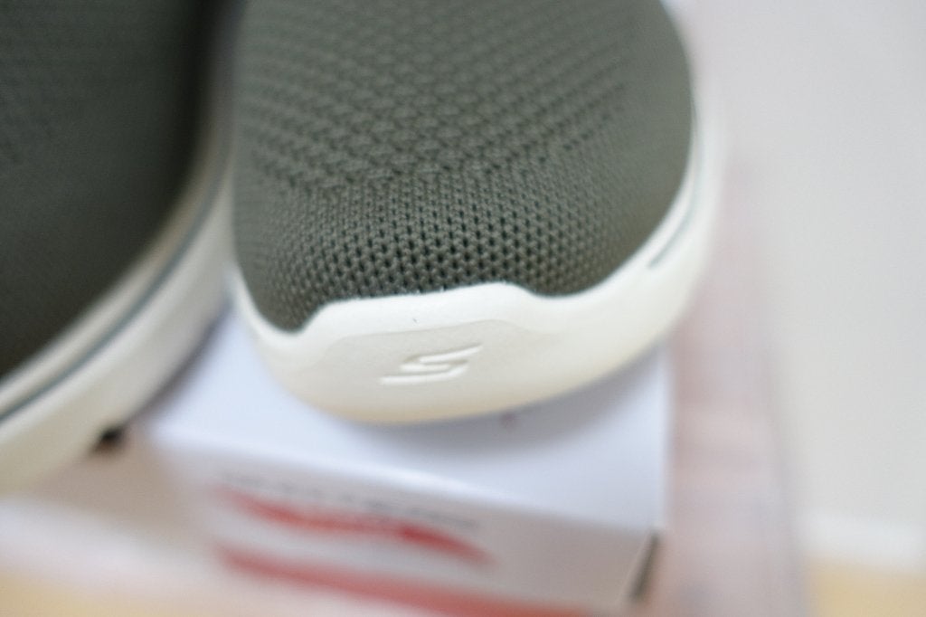 Skechers GoWalk - maat 43 - NIEUW, Kleding | Heren, Overige kleuren, Nieuw, Ophalen of Verzenden, Sneakers of Gympen