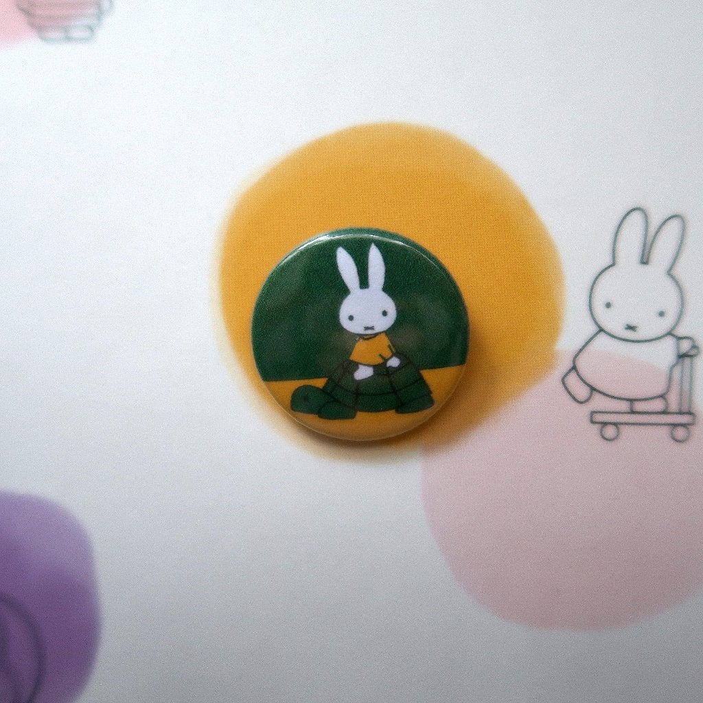 Nijntje Miffy 25MM Bunny Pin Button Badge Brooch, Verzamelen, Speldjes, Pins en Buttons, Verzenden, Nieuw, Overige onderwerpen