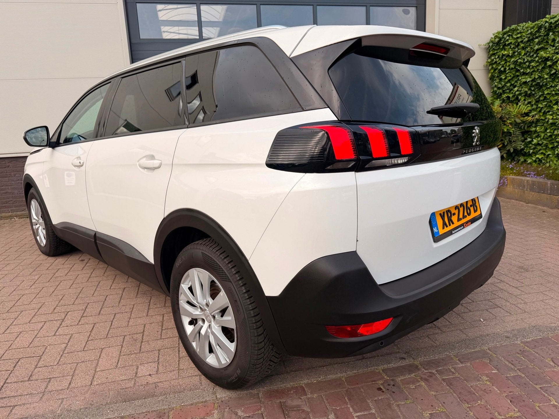 Peugeot 5008 1.2 PureTech Blue Lease Executive/7persoons/Aut, Gebruikt, Euro 6, 7 stoelen, Wit