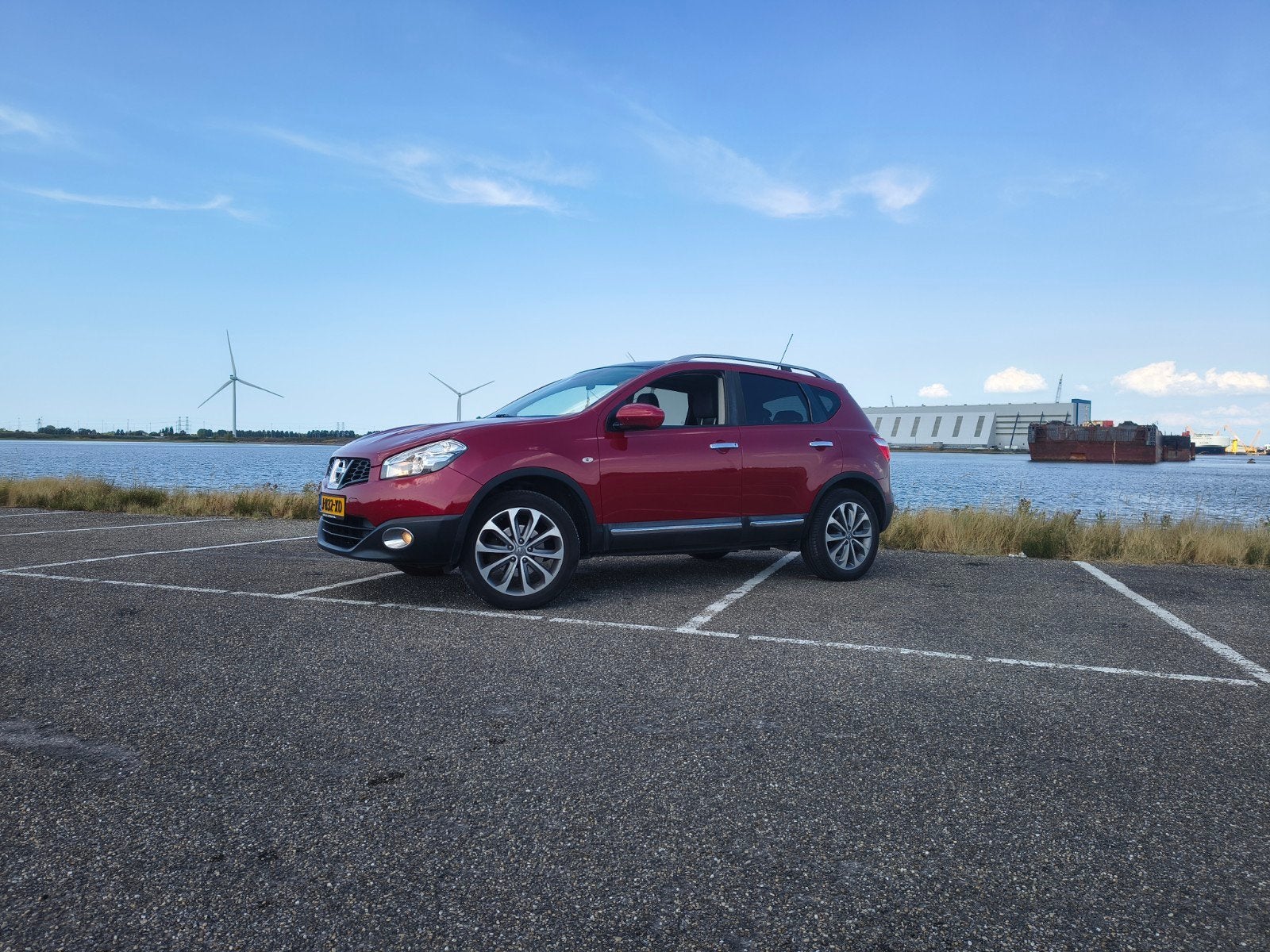 Nissan Qashqai 1.6 2WD 2011 cherry rood met Chrome onderdele, Auto's, Voorwielaandrijving, 4 cilinders, 1210 kg, 1200 kg