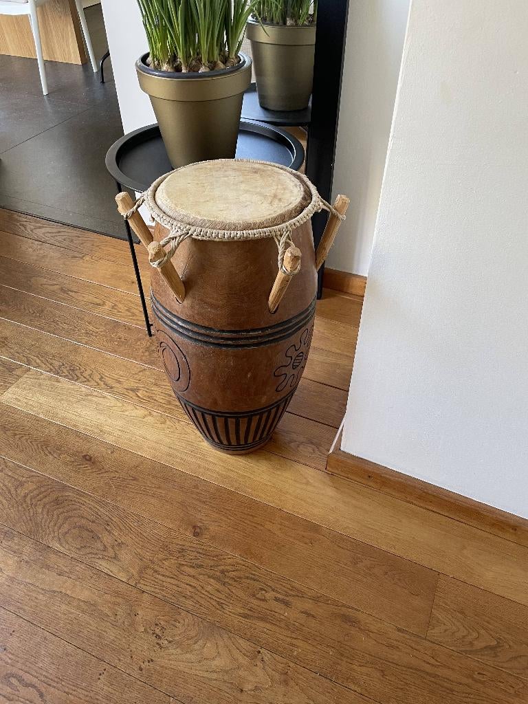 Afrikaanse (Nigeria)Trommel (61cm hoog - 31 cm diameter), Muziek en Instrumenten, Percussie, Ophalen, Gebruikt, Trommel