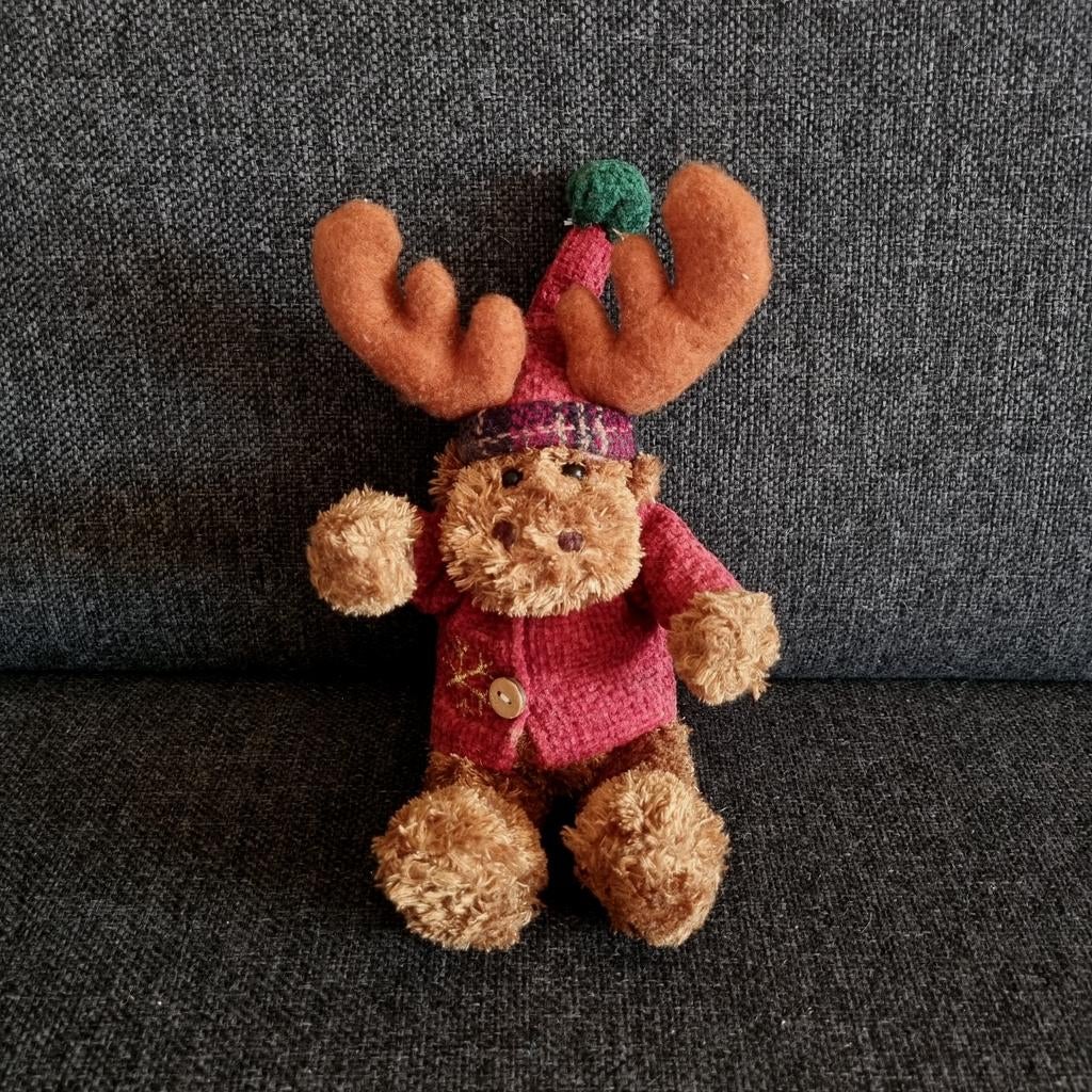 Nieuw rendier eland hert knuffel met kleren, Kinderen en Baby's, Speelgoed | Knuffels en Pluche, Ophalen of Verzenden, Nieuw, Overige typen