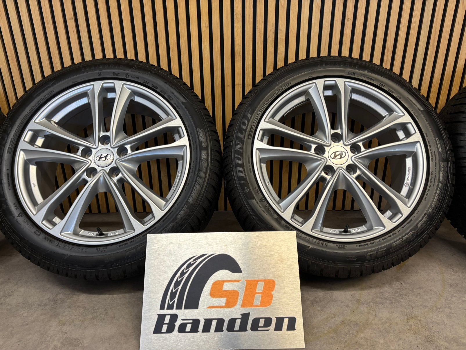 Hyundai Tucson III 2021-2026 19 inch velgen + Winterbanden, Auto-onderdelen, 19 inch, Gebruikt, Tucson, Banden en Velgen