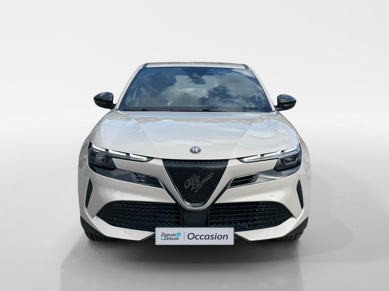 Alfa Romeo Junior Elettrica 54 kWh, Auto's, 413 km, Stof, Gebruikt, Bruin