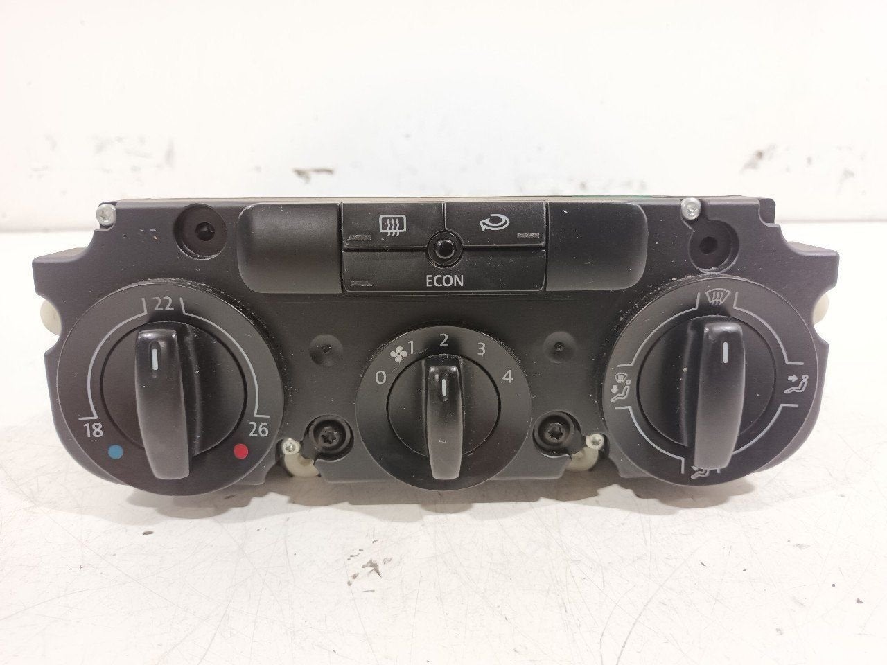 Bedieningspaneel kachel Volkswagen Caddy, Auto-onderdelen, Onderdelen@venauto.nl, Van der Ven Autorecycling B.V., Gebruikt, Ettenseweg 76, 4706 PB Roosendaal, The Netherlands