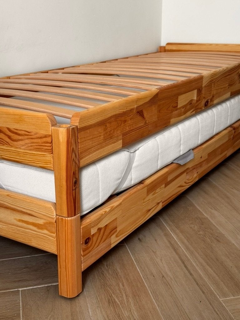 Stackable bed IKEA UTAKER, Huis en Inrichting, Ophalen, Overige kleuren, Tweepersoons, Zo goed als nieuw