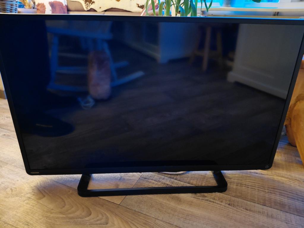 Toshiba tv, Toshiba, 50 Hz, Ophalen of Verzenden, Zo goed als nieuw