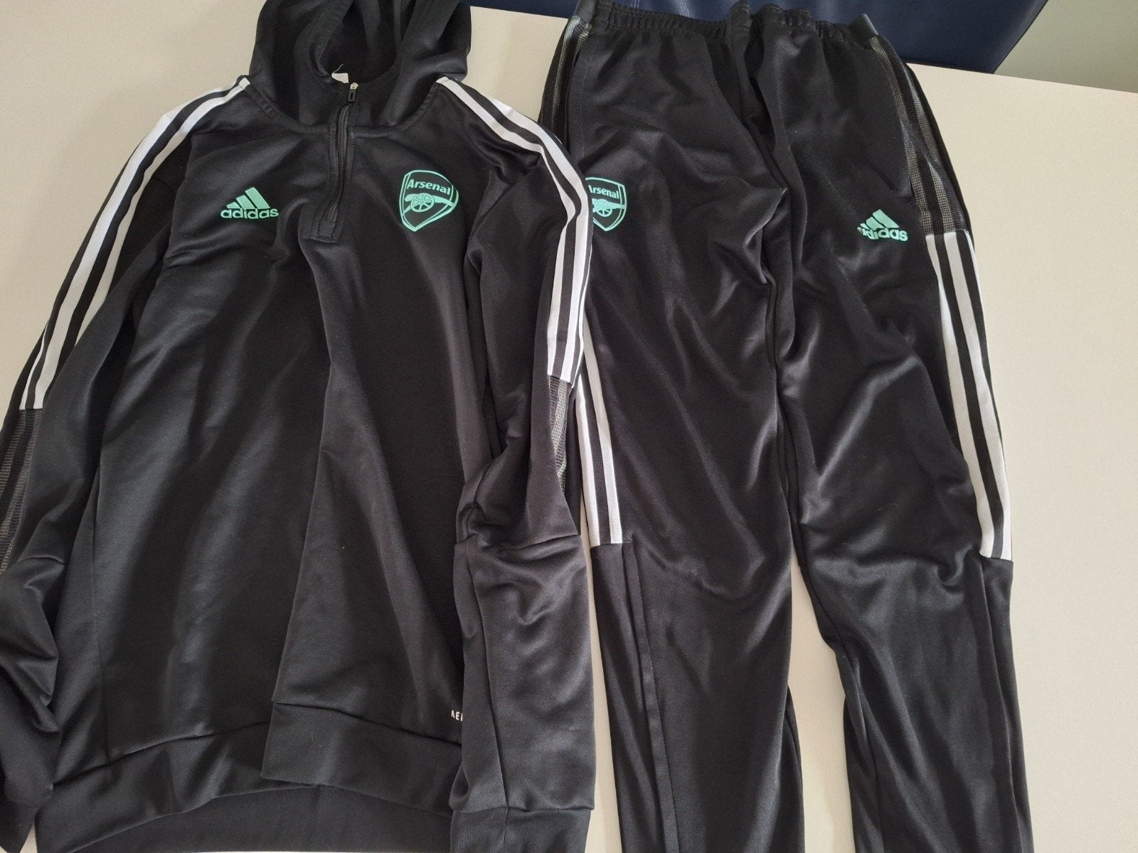 (kinder) Adidas Arsenal trainingspak - maat M, Zwart, Overige maten, Ophalen of Verzenden, Adidas