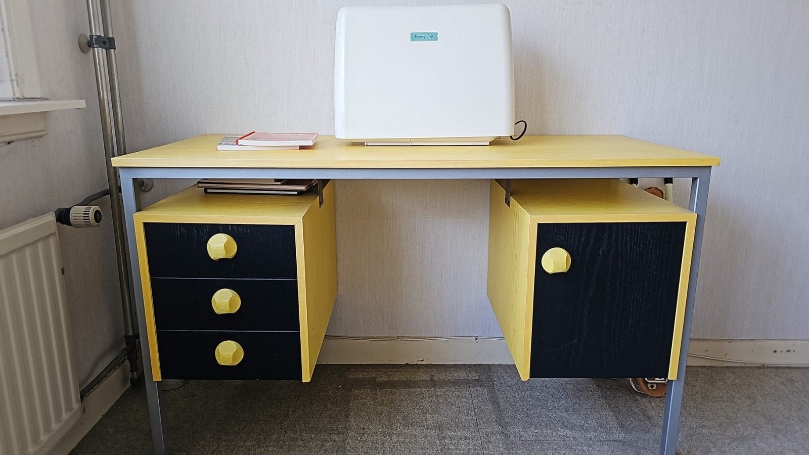 Bureau met lades en kastje - 120x53x72cm (bxdxh), Ophalen, Gebruikt, 120 cm, Geel