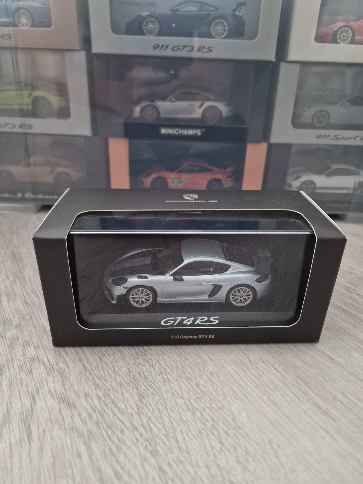 MiniChamps 1:43 Porsche 718 Cayman GT4 RS, Hobby en Vrije tijd, Modelauto's | 1:43, Ophalen of Verzenden, Zo goed als nieuw, Auto