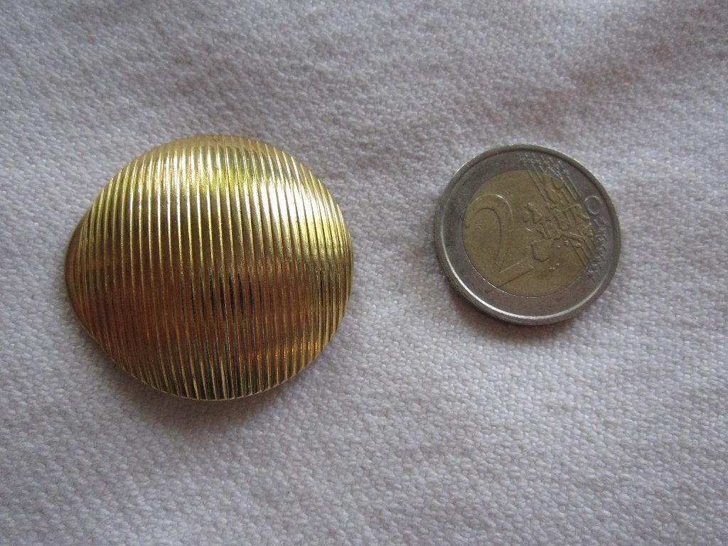 63.  Aparte oude kleding/sjaalclip, Ophalen, Overige materialen, Overige typen
