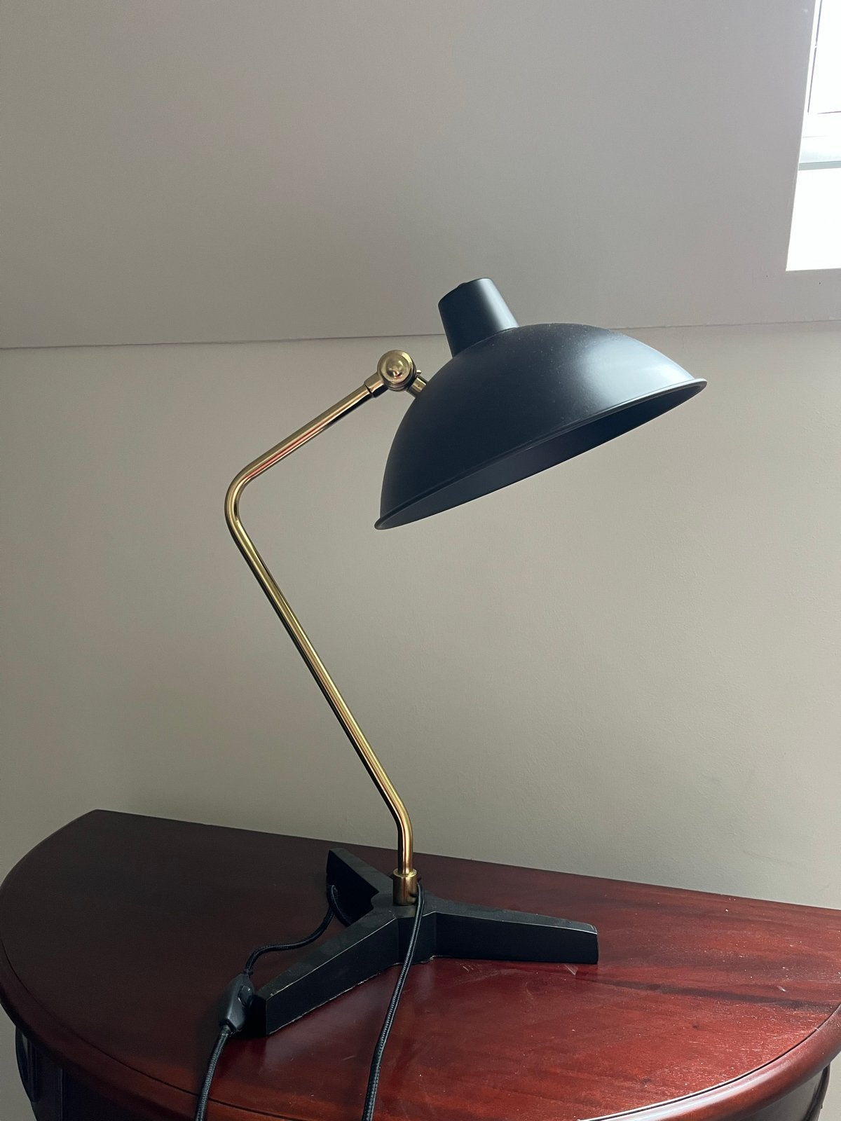 Moderne Zwart-Gouden Tafellamp - Bureaulamp, Huis en Inrichting, Lampen | Tafellampen, Ophalen, E27 (groot), Zo goed als nieuw