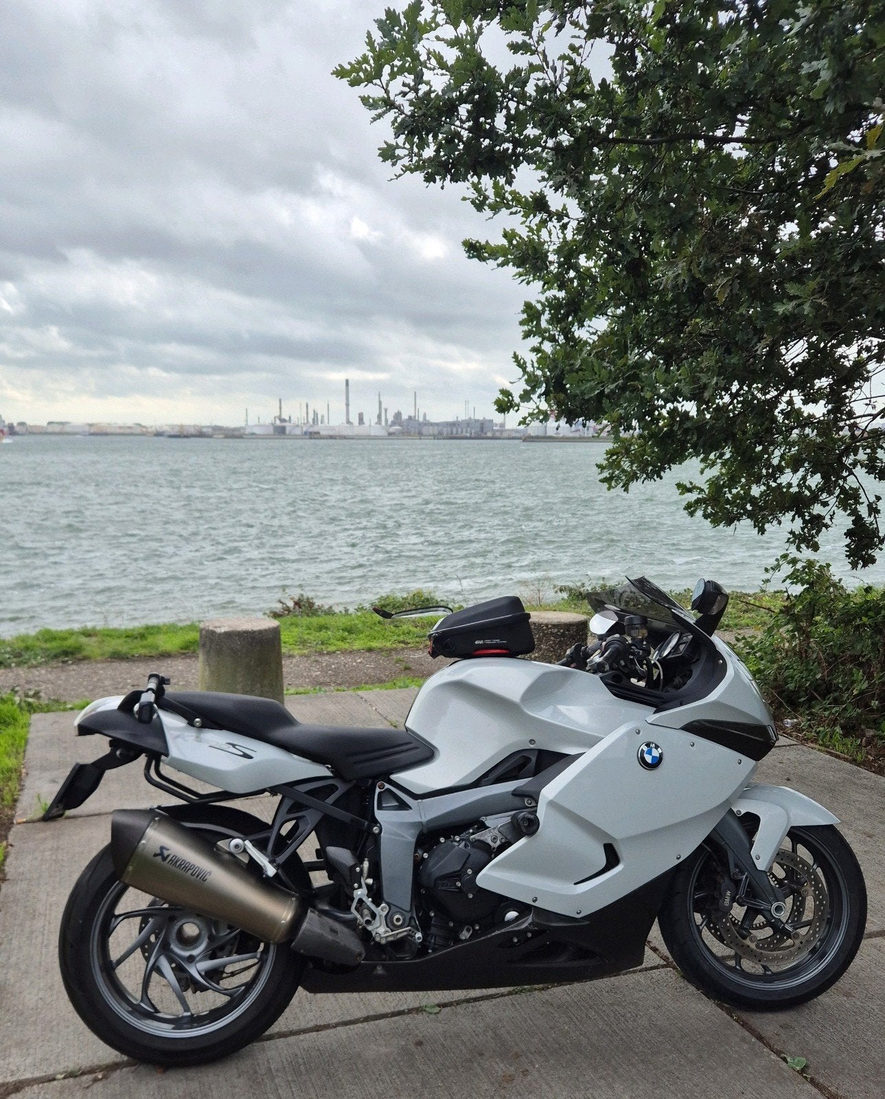 BMW K1300S Sportieve Toermotor met Akrapovic uitlaat, Motoren, 1293 cc, Handvatverwarming, 4 cilinders, Motorrijbewijs A