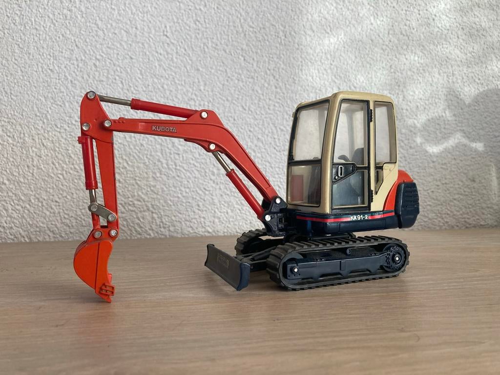 Kubota KX91-2 Graafmachine Model - Gedetailleerd Speelgoed, Hobby en Vrije tijd, Modelauto's | 1:24, Ophalen of Verzenden, Zo goed als nieuw