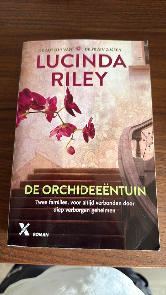 Lucinda Riley - De orchideeëntuin, Ophalen of Verzenden, Zo goed als nieuw, Lucinda Riley