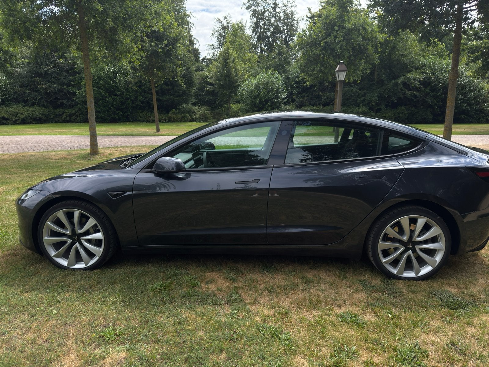 Tesla Model 3, 15-12-2023, Highland RWD, Stealth Grey, 20’’, Auto's, Tesla, Automaat, Achterwielaandrijving, 1736 kg, Origineel Nederlands