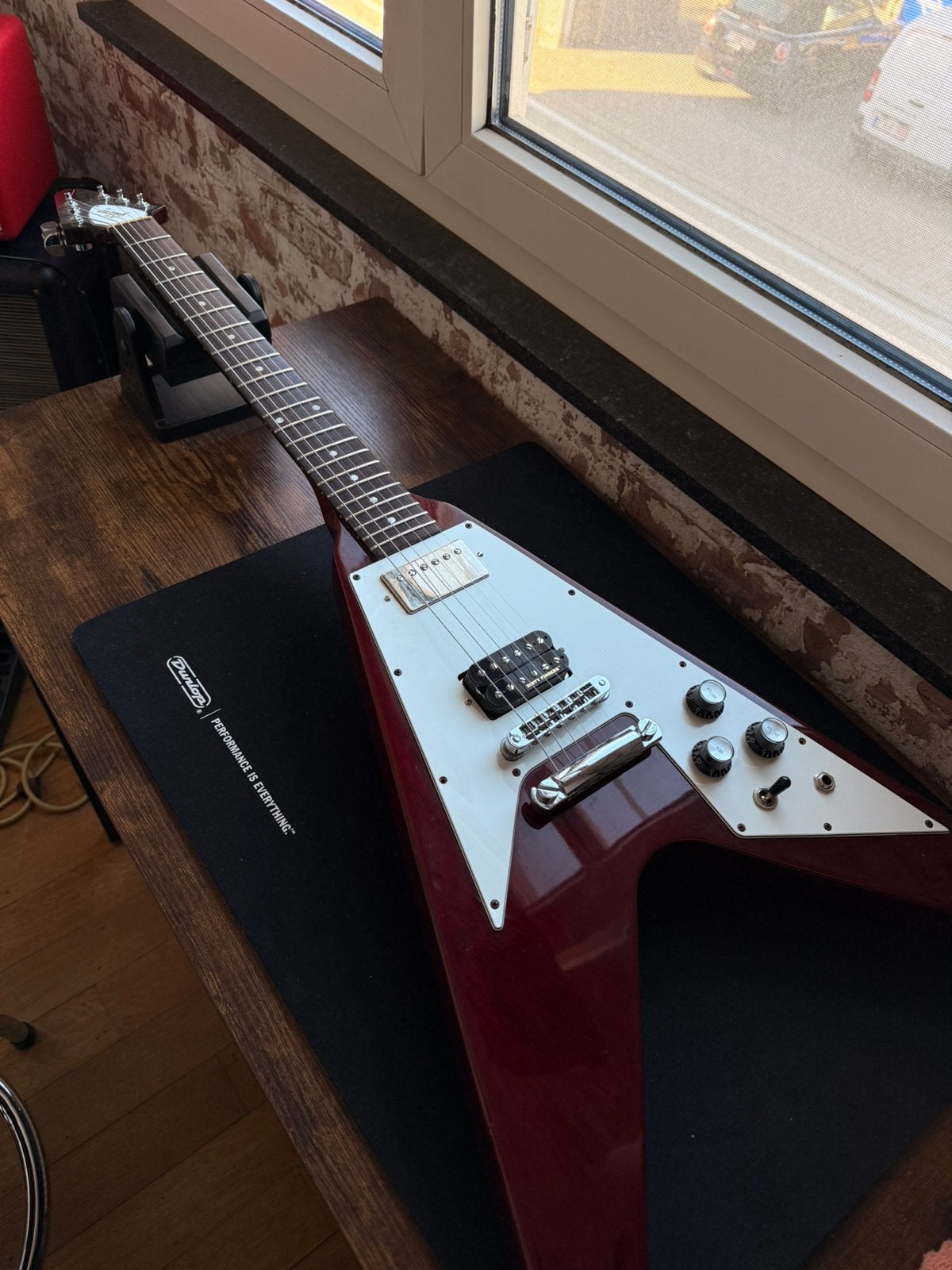 Gibson flying V ‘67 reissue (1994), Muziek en Instrumenten, Ophalen, Gebruikt, Elektrisch, 6-snarig