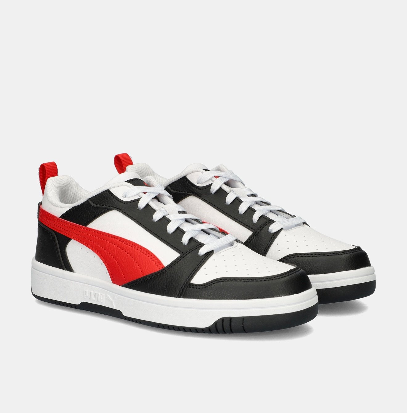 PUMA Rebound V6 Low Sneakers Kids maat 34, Kinderen en Baby's, Kinderkleding | Schoenen en Sokken, Ophalen of Verzenden, Zo goed als nieuw