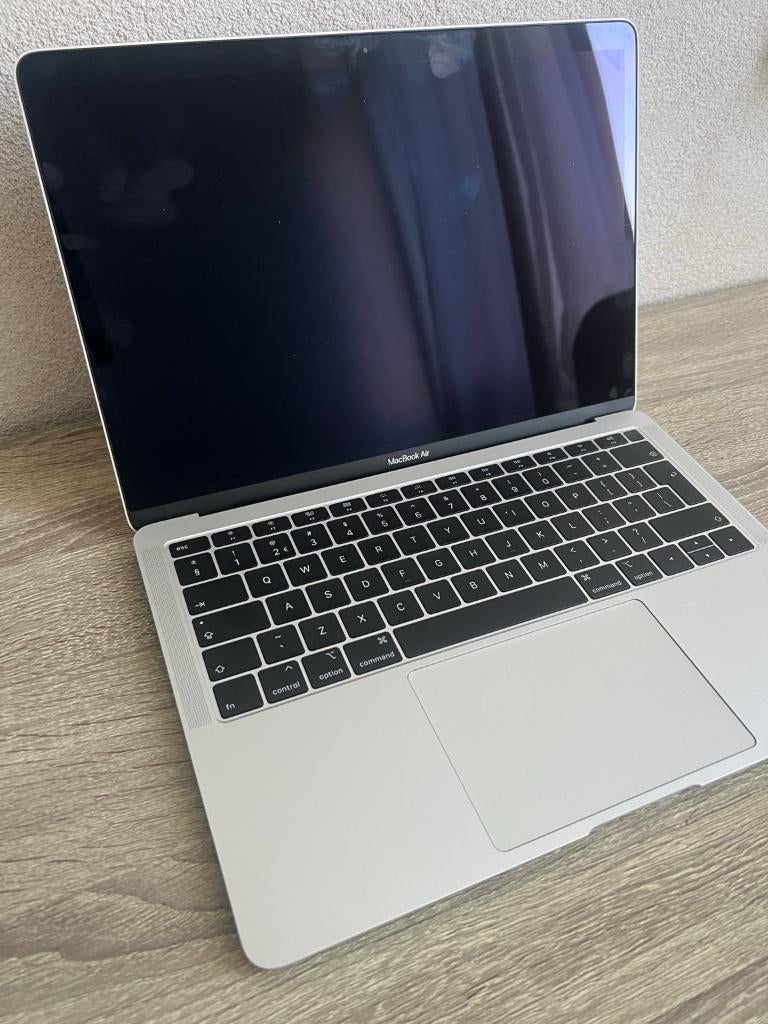 MacBook Air 13” A1932 | Apple Laptop, Gebruikt, 13 inch, Minder dan 2 Ghz, Ophalen of Verzenden