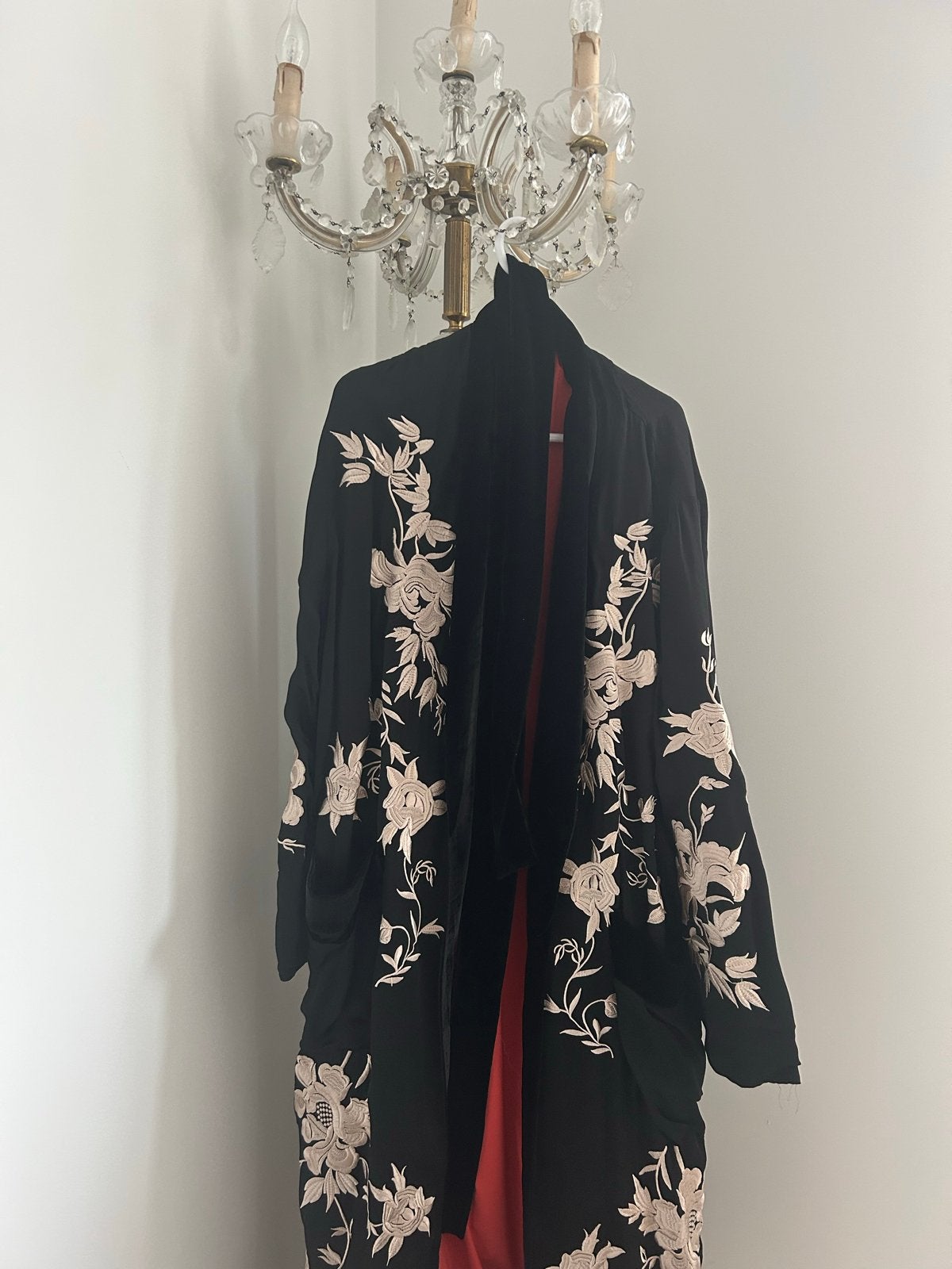 Zara Kimono Zwart met Borduurwerk en koraal Voering, Maat 38/40 (M), Verzenden, Zwart, Zo goed als nieuw