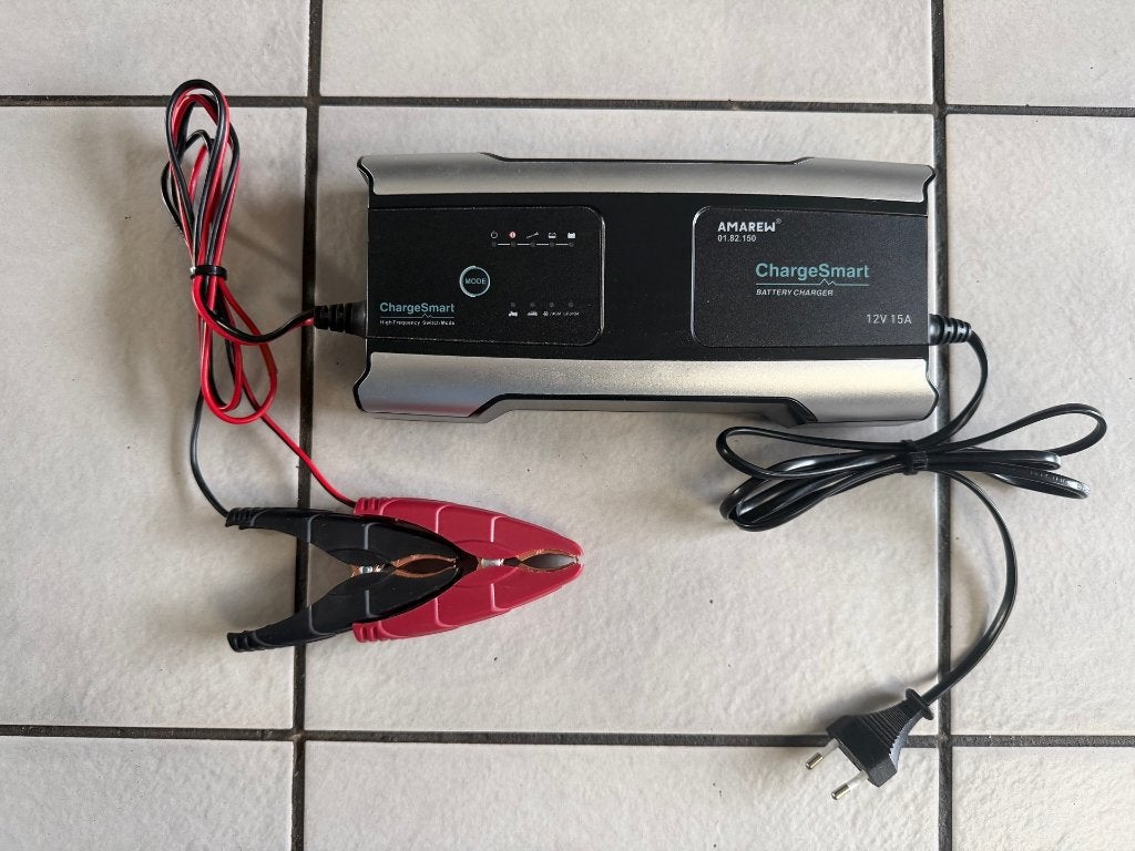 ZGAN ! Amarew 15A accu oplader ook voor Lithium /  LifeP04, Ophalen of Verzenden, Zo goed als nieuw, Motor en Techniek