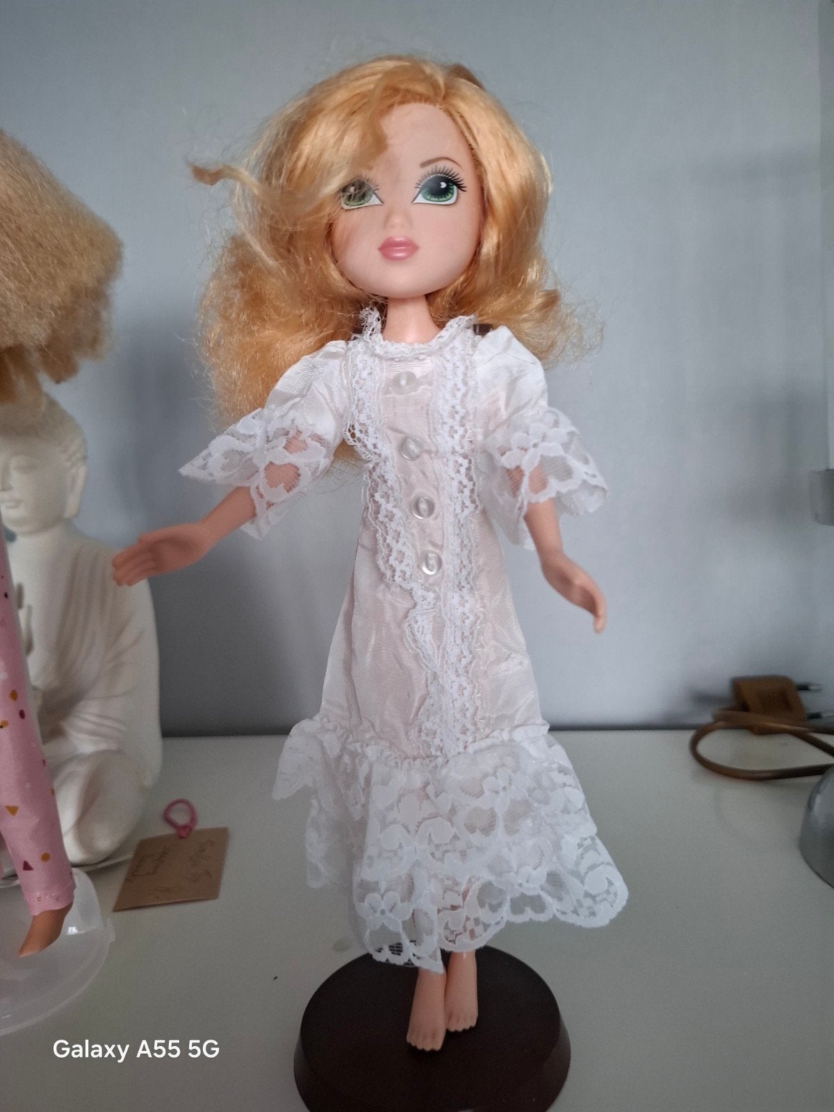 Vintage Barbie  Moxie Girlz met kanten jurk, Kinderen en Baby's, Speelgoed | Poppen, Gebruikt, Overige typen, Ophalen of Verzenden