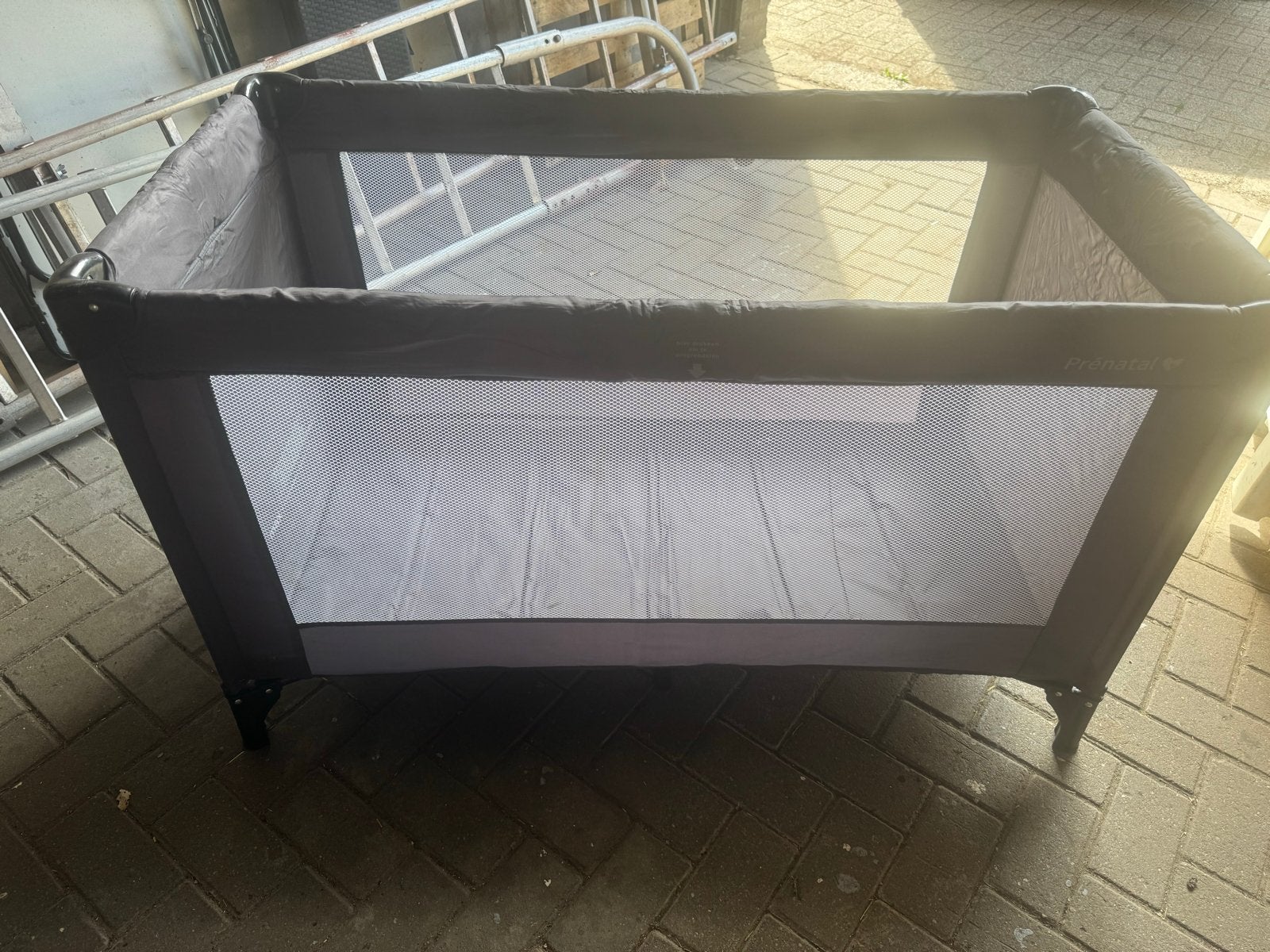 Compact en opvouwbaar campingbedje/box, Ophalen, Gebruikt, Rechthoekig, Boxkleed
