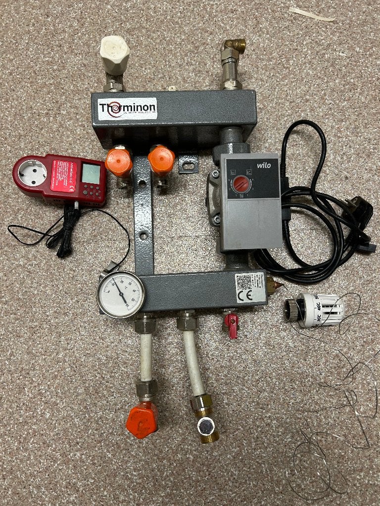 Therminon vloerverwarmingsverdeler 2-groep met Wilo A-pomp, Doe-het-zelf en Verbouw, Minder dan 30 cm, Overige typen, Minder dan 60 cm