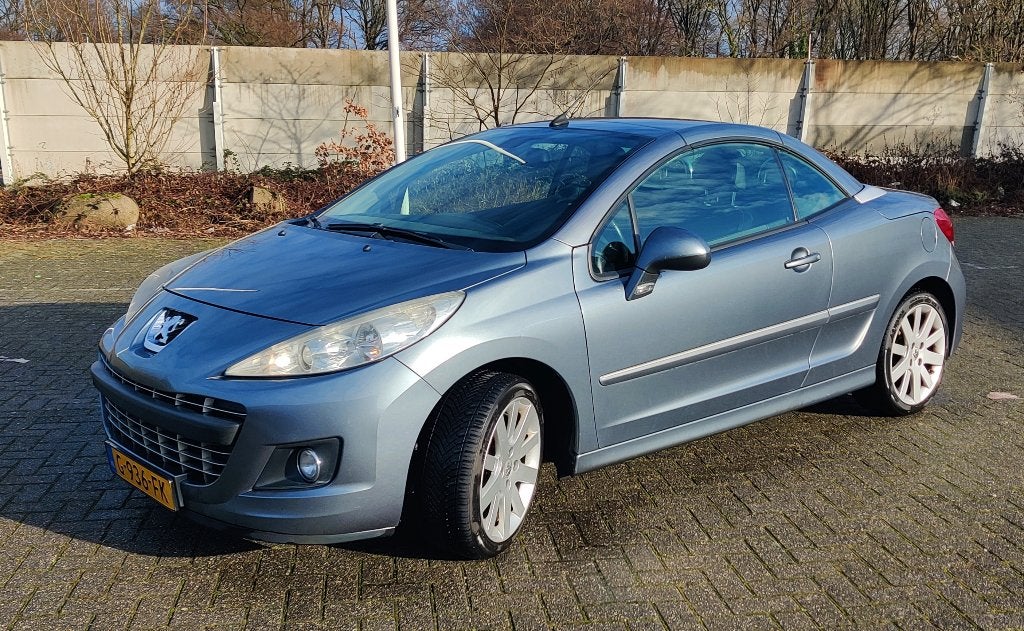 Peugeot 207 1.6 16V CC 88KW 2011 Grijs, Auto's, Voorwielaandrijving, 15 km/l, 4 cilinders, Cabriolet